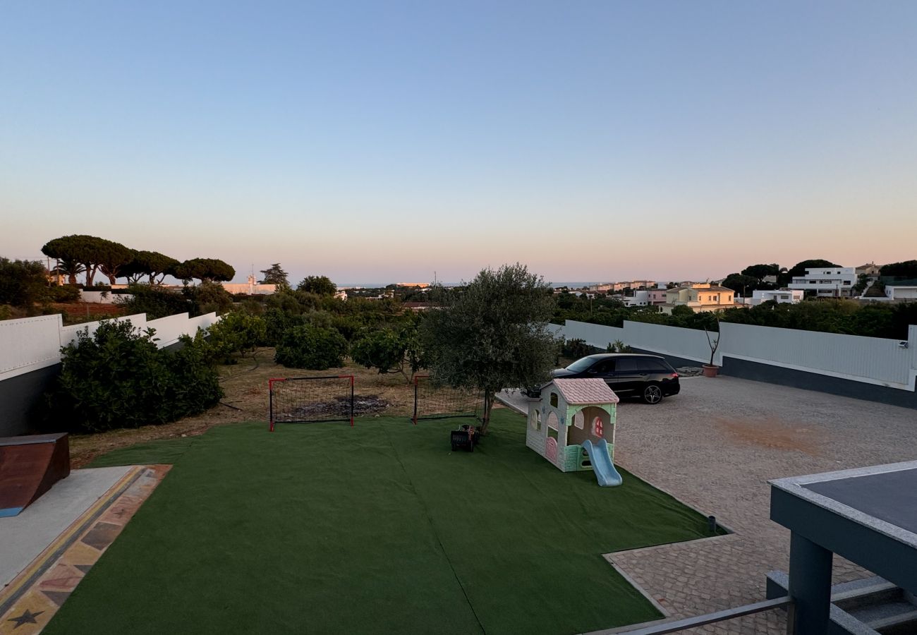 Casa geminada em Albufeira - Moradia T2 Estrelo