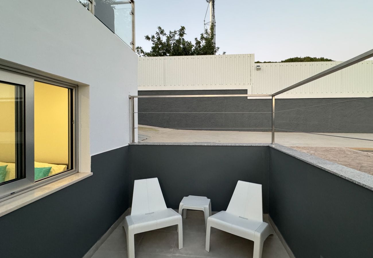 Casa geminada em Albufeira - Moradia T2 Estrelo