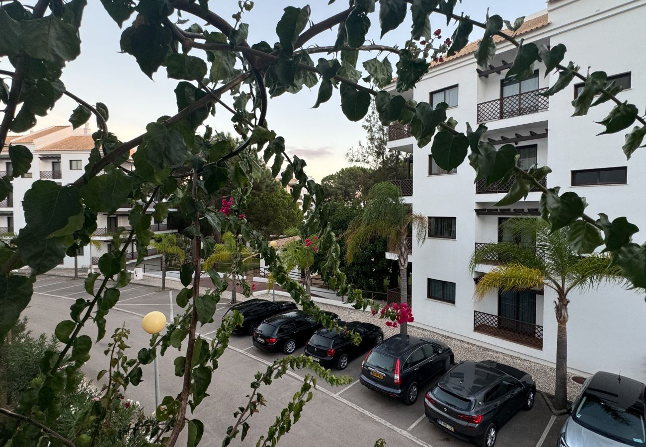 Apartamento em Albufeira - Apartamento T2, Praia da Falésia 1C, Albufeira